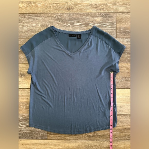 🩵 TAHARI women’s top 🩵 - Picture 7 of 10